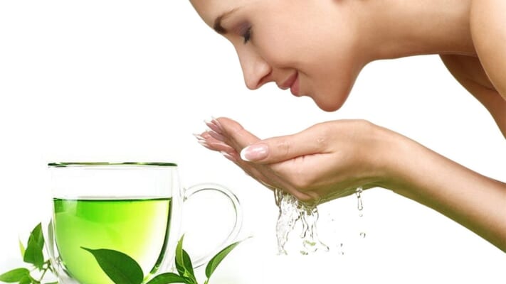Tắm nước chè xanh có đen da không